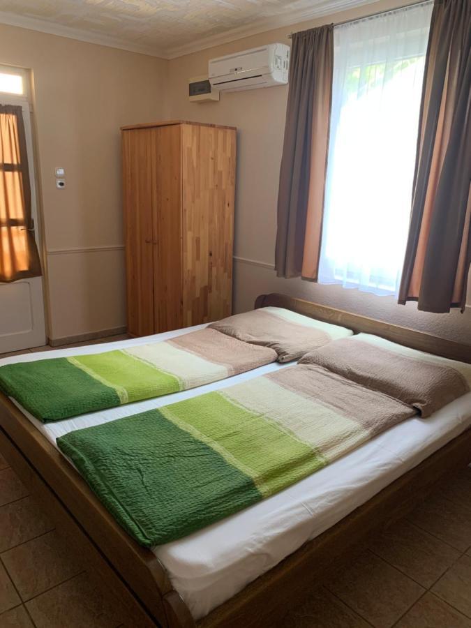 Fenyves Family Rooms And Bungalows Hajduszoboszlo Exterior foto