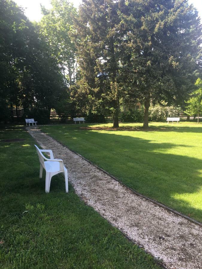 Fenyves Family Rooms And Bungalows Hajduszoboszlo Exterior foto